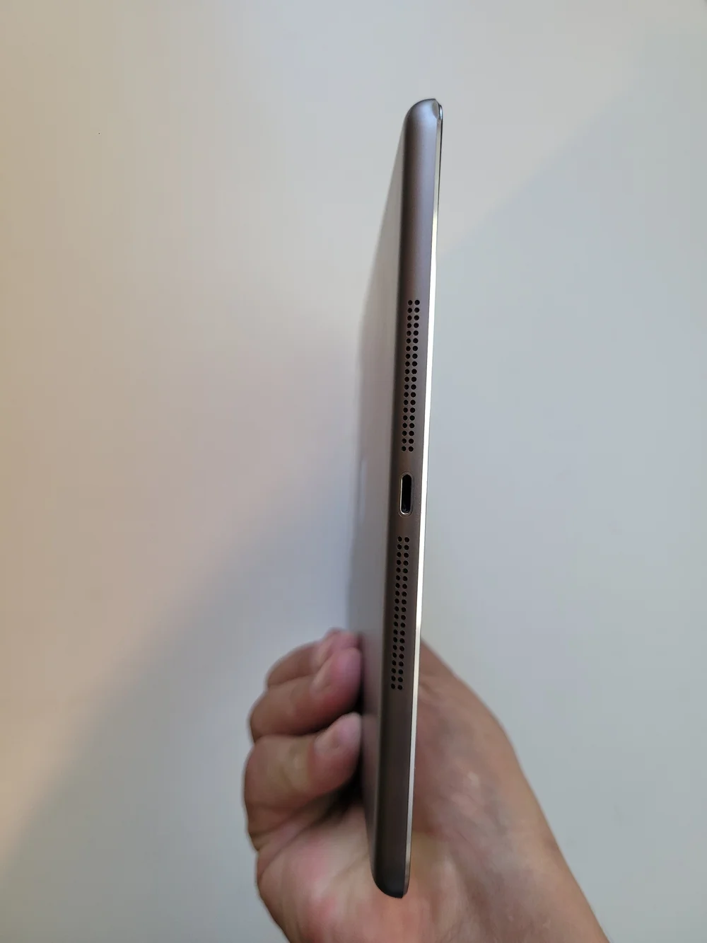 Apple iPad Air 1st Gen Cellular- Black Used **AJ** 32 GB